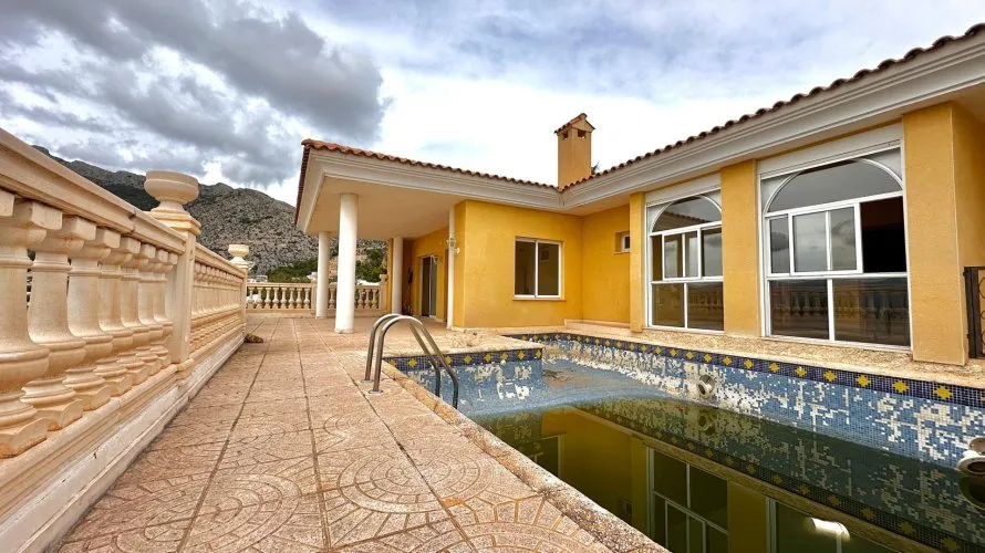 5 bedrooms villa for sale, Zona Altea Hills, Spain No. 1851 № 1