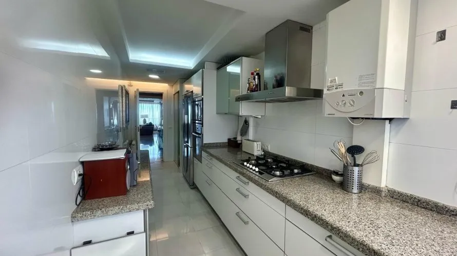 3 bedrooms apartment for sale, Benidorm, Spain No. 2043 № 2