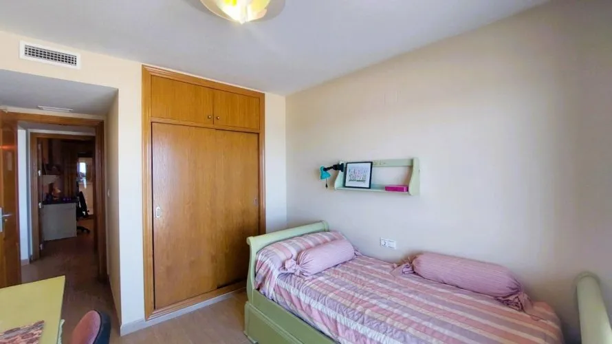 4 bedrooms apartment for sale, Torrevieja, Spain No. 1915 № 18