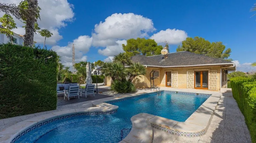 5 bedrooms villa for sale, Campoamor, Spain No. 2290