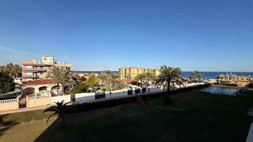 3 bedrooms apartment for sale, Torrevieja, Spain No. 1557 № 28