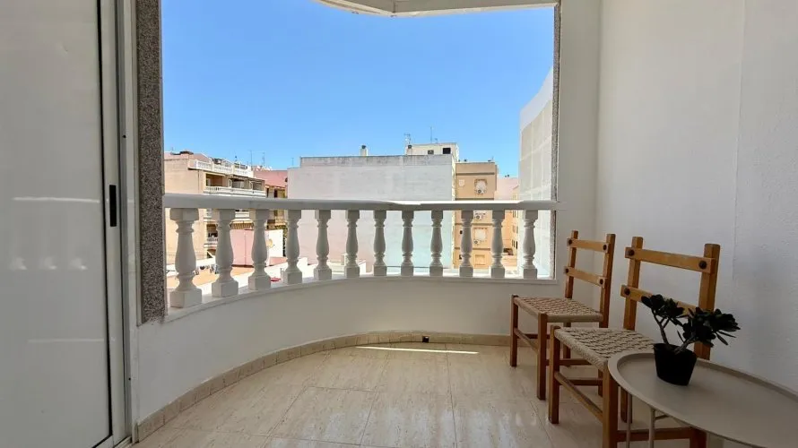 2 bedrooms apartment for sale, Torrevieja, Spain No. 2724 № 3