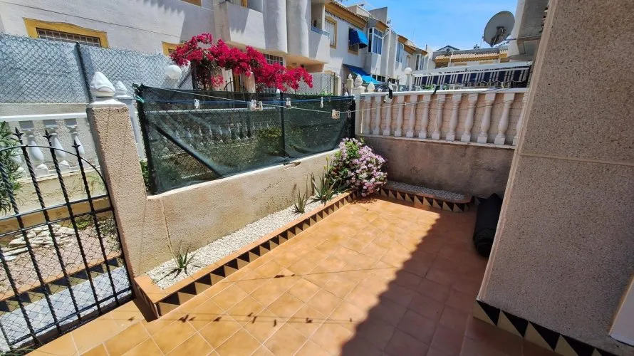 1 bedroom bungalow for sale, Torrevieja, Spain No. 2421 № 5