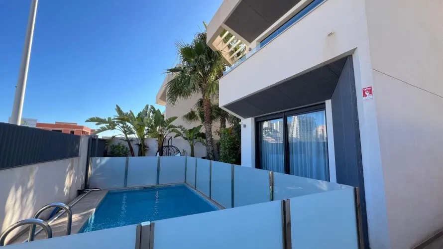 3 bedrooms villa for sale, La Veleta, Spain No. 1909 № 1