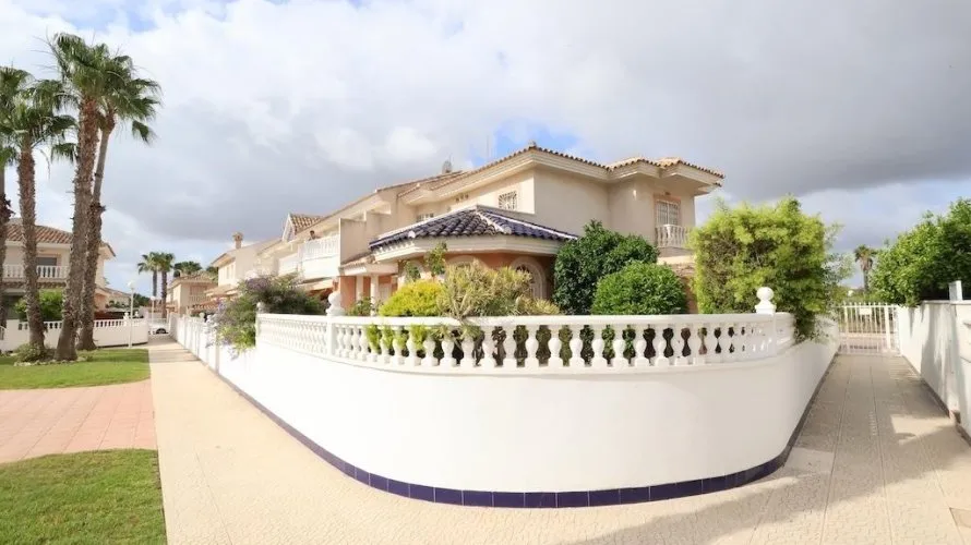 5 bedrooms house for sale, Ciudad Quesada, Spain No. 2706 № 26