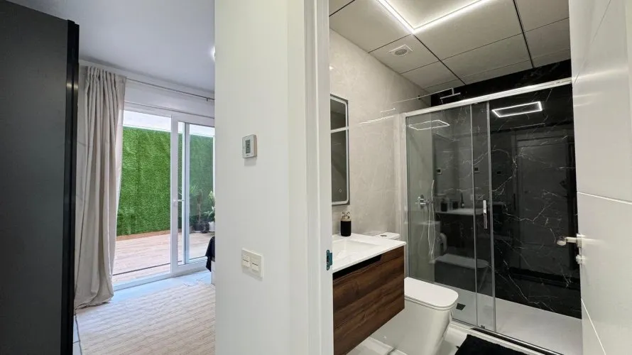 2 bedrooms apartment for sale, Torrevieja, Spain No. 2688 № 21