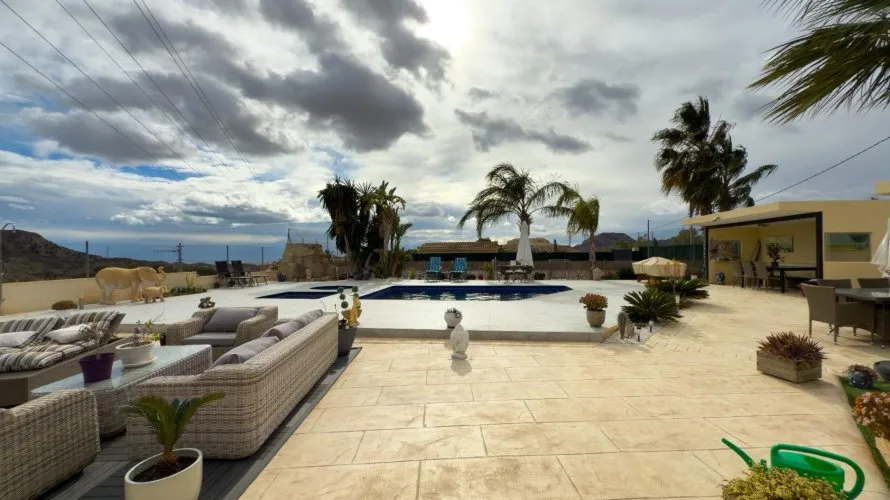 5 bedrooms apartment for sale, Jijona, Spain No. 2538 № 4
