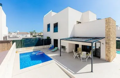 162m² villa for sale, Ciudad Quesada, Spain No. 2329