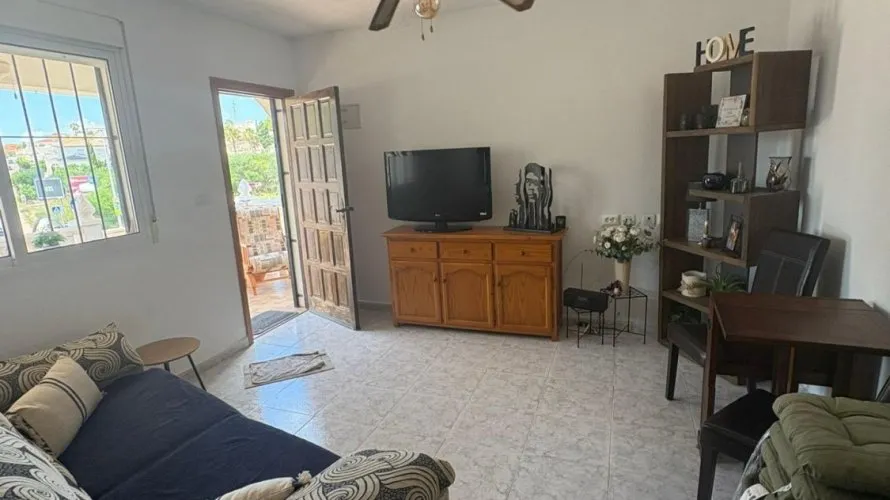 1 bedroom bungalow for sale, San Miguel de Salinas, Spain No. 1509 № 3