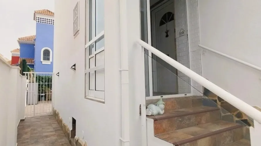4 bedrooms villa for sale, Campoamor, Spain No. 1552 № 8