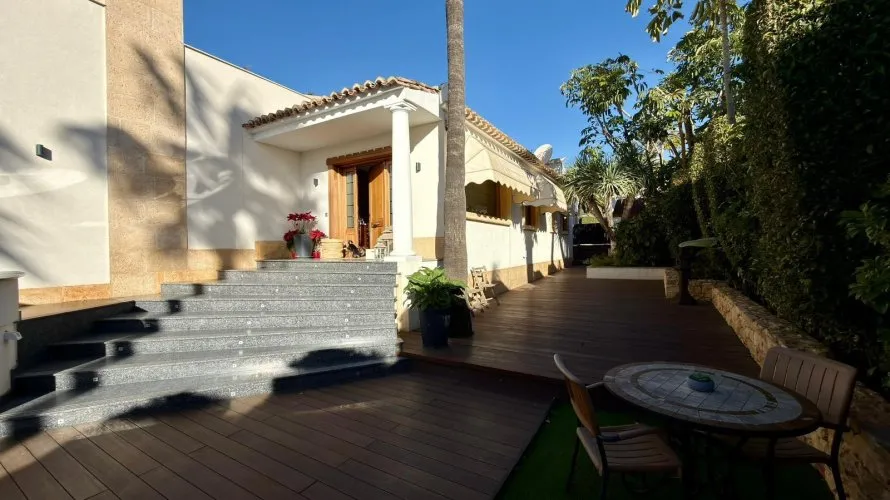 6 bedrooms villa for sale, Benidorm, Spain No. 1579 № 4