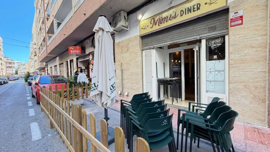 57m² commercial property for sale, Torrevieja, Spain No. 2311 № 1