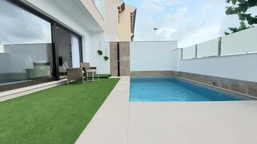 3 bedrooms villa for sale, San Pedro del Pinatar, Spain No. 1843