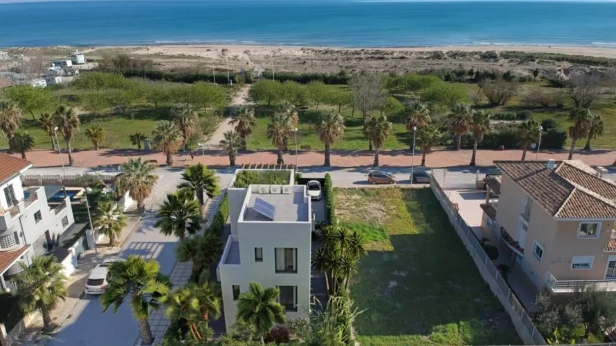 5 bedrooms apartment for sale, Oliva, Spain No. 1653