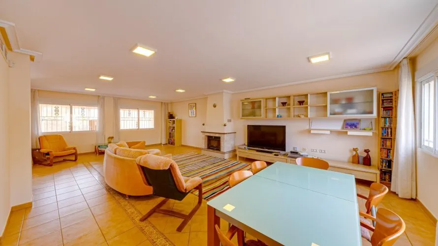 5 bedrooms bungalow for sale, Los Altos, Spain No. 1900 № 21
