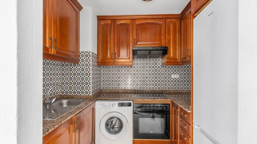 2 bedrooms apartment for sale, Torrevieja, Spain No. 2357 № 11