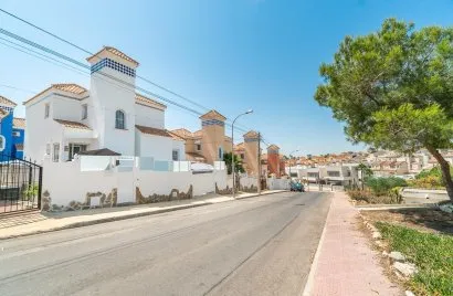 4 bedrooms house for sale, Campoamor, Spain No. 2668