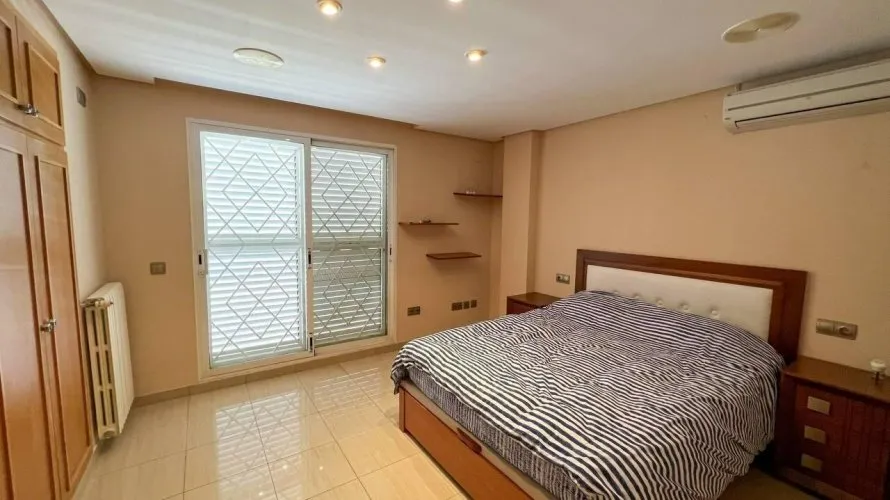 4 bedrooms apartment for sale, Manises, Spain No. 2482 № 24