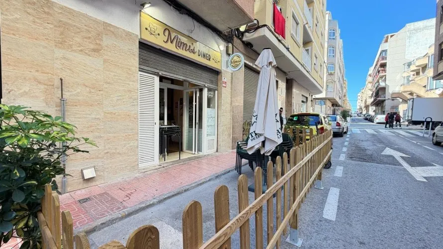 57m² commercial property for sale, Torrevieja, Spain No. 2311