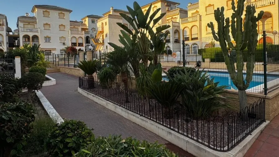 3 bedrooms apartment for sale, Torrevieja, Spain No. 2131 № 14
