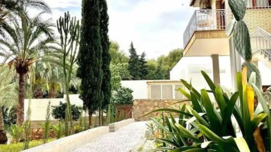 4 bedrooms villa for sale, Campoamor, Spain No. 1929 № 2