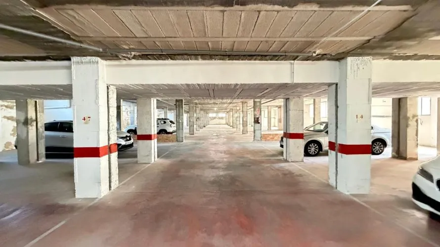 2800m² commercial property for sale, Torrevieja, Spain No. 2675 № 9