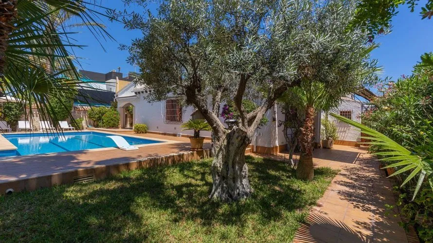 4 bedrooms villa for sale, Alicante, Spain No. 2086 № 16