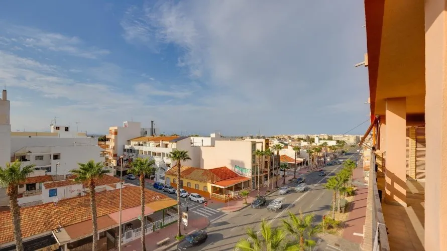 3 bedrooms apartment for sale, Torrevieja, Spain No. 2193 № 11