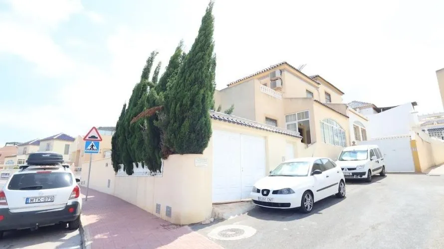 3 bedrooms house for sale, Los Balcones, Spain No. 2707 № 1
