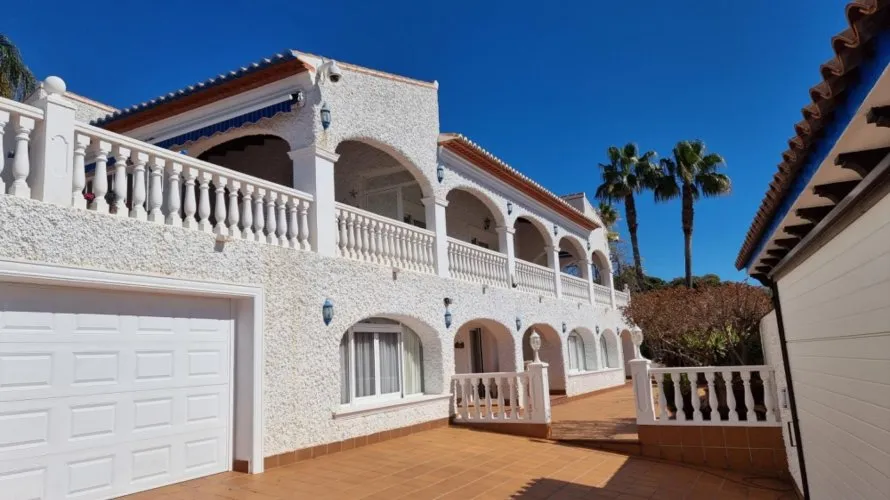 6 bedrooms villa for sale, Moraira, Spain No. 1853 № 12