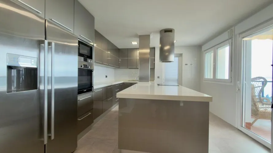 4 bedrooms penthouse for sale, Villajoyosa, Spain No. 2406 № 12