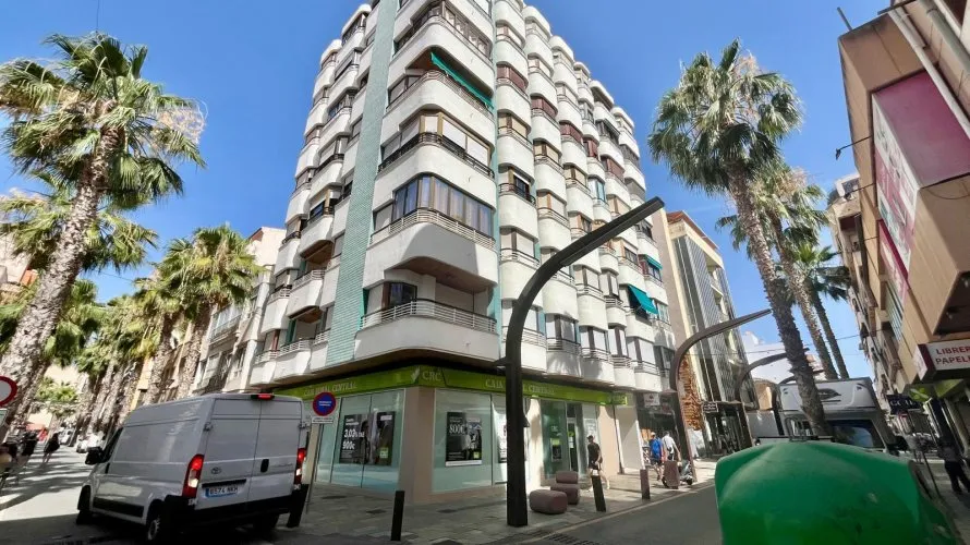 3 bedrooms apartment for sale, Torrevieja, Spain No. 2718 № 9