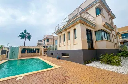 5 bedrooms villa for sale, La Zenia, Spain No. 2527