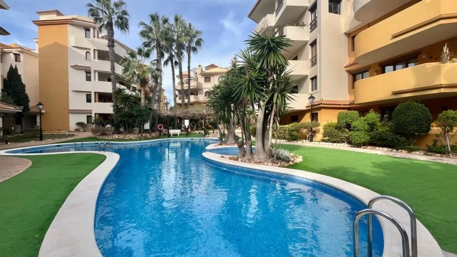 2 bedrooms bungalow for sale, Torrevieja, Spain No. 2254 № 9