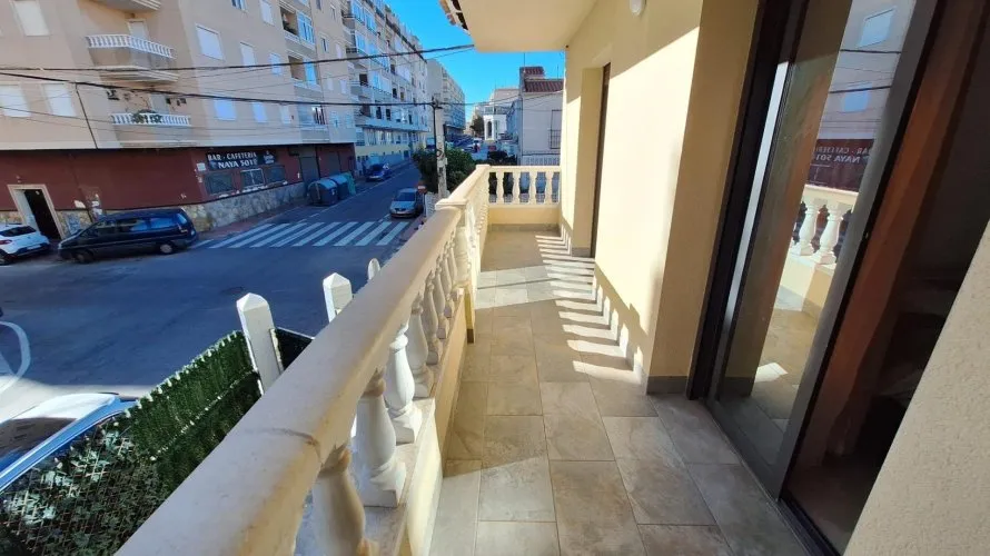 3 bedrooms house for sale, Torrevieja, Spain No. 2224 № 15