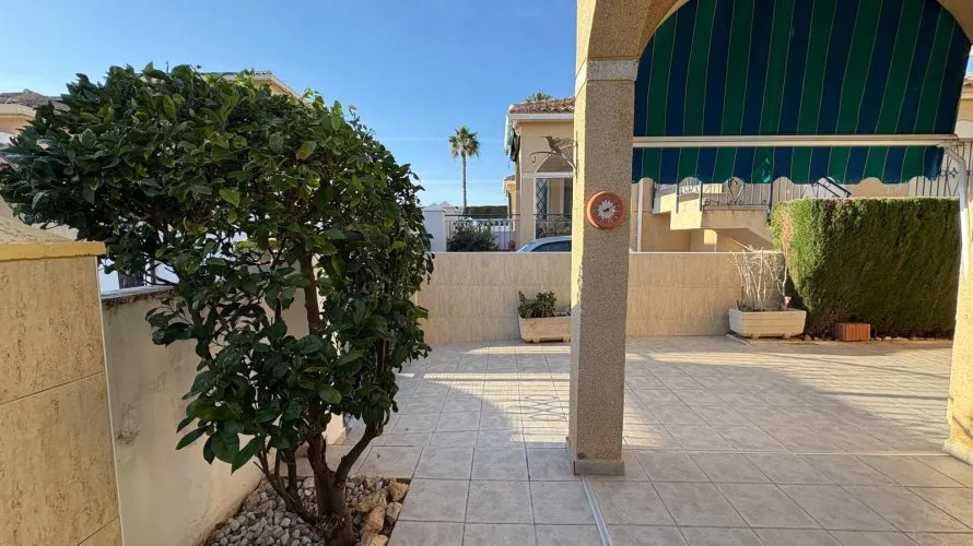 3 bedrooms house for sale, La Florida, Spain No. 1562