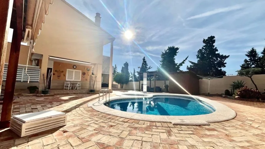 4 bedrooms villa for sale, Torrevieja, Spain No. 1553 № 9