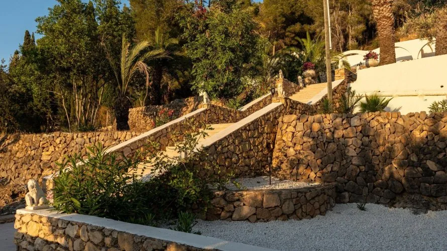 11 bedrooms villa for sale, Altea, Spain No. 2471 № 1