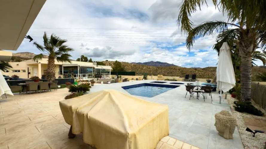 5 bedrooms apartment for sale, Jijona, Spain No. 2538 № 9