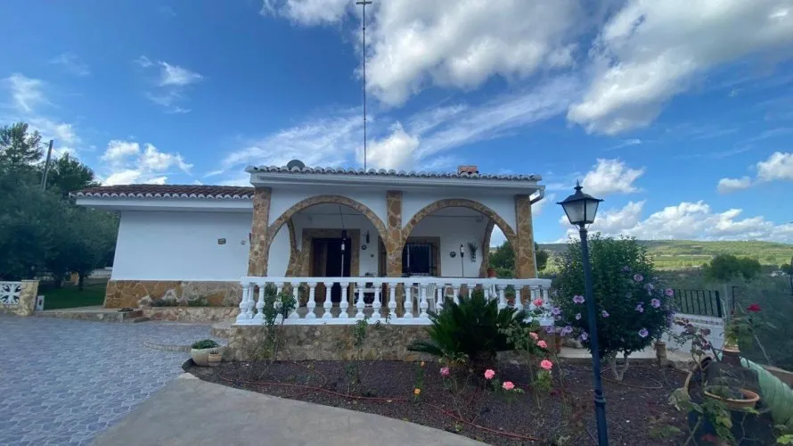 3 bedrooms house for sale, Algimia d'Alfara, Spain No. 1623