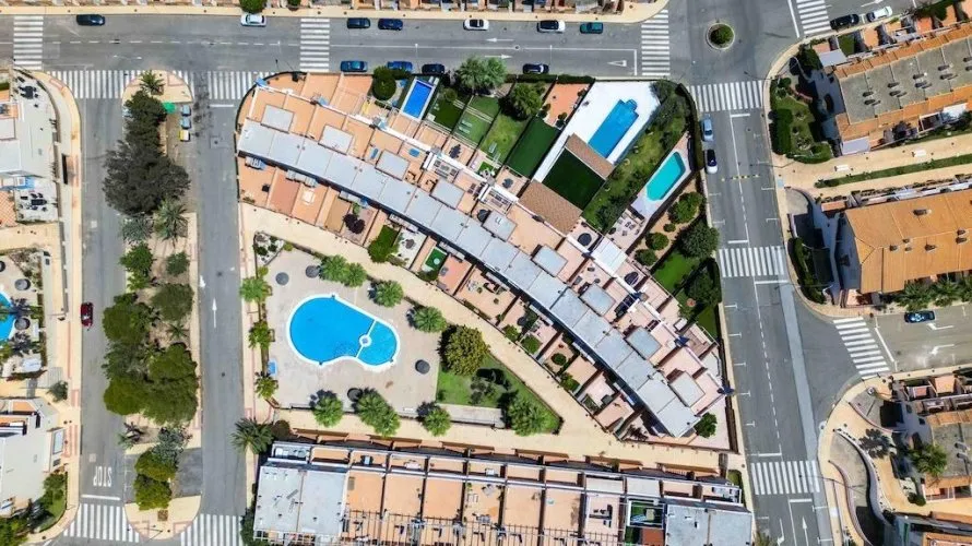 3 bedrooms house for sale, Campoamor, Spain No. 2682 № 1