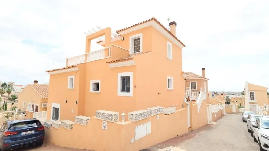 3 bedrooms apartment for sale, Campoamor, Spain No. 2681