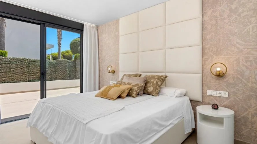 3 bedrooms villa for sale, Campoamor, Spain No. 1965 № 25