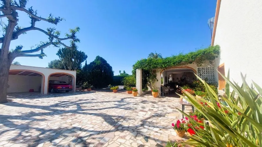 5 bedrooms house for sale, La Marina, Spain No. 2555 № 26