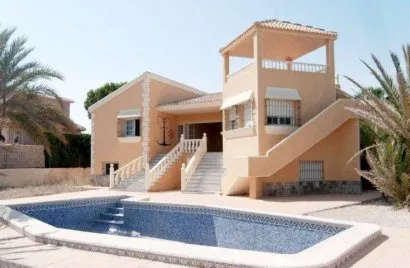 3 bedrooms villa for sale, La Manga del Mar Menor, Spain No. 1603