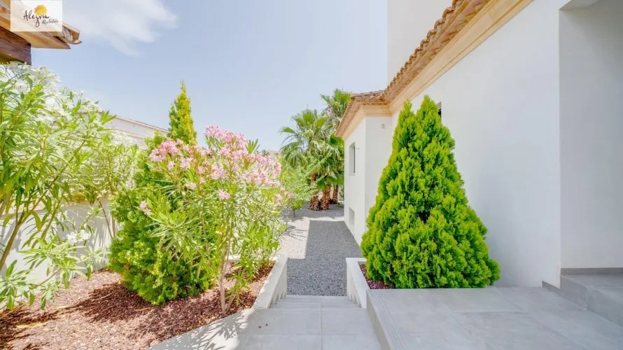 5 bedrooms villa for sale, Calpe, Spain No. 1790 № 2