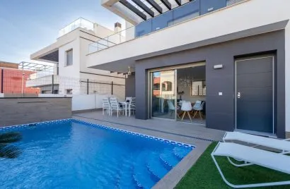 4 bedrooms apartment for sale, La Florida, Spain No. 2303