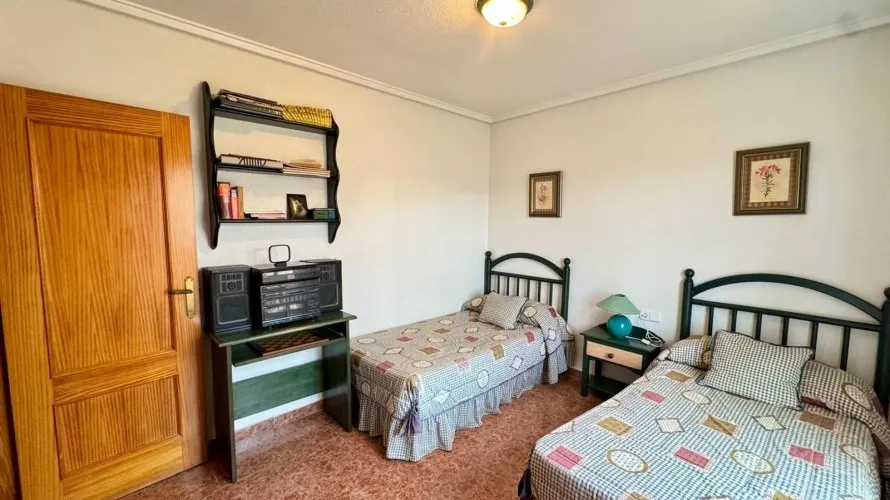 3 bedrooms apartment for sale, Torrevieja, Spain No. 2302 № 12