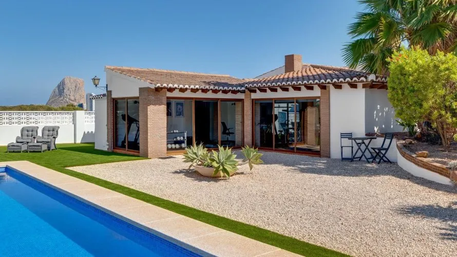 6 bedrooms villa for sale, Calpe, Spain No. 1550