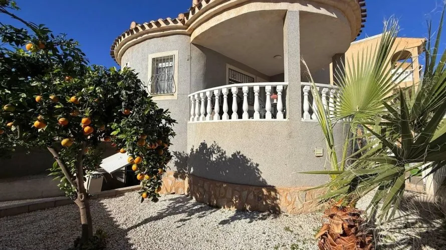 4 bedrooms villa for sale, Playa Flamenca II, Spain No. 1532